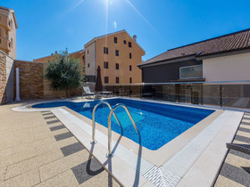 Apartments Livaja