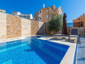 Apartments Livaja