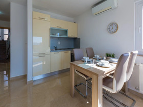 Apartments Livaja