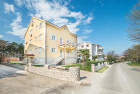 Apartments Ljiljana