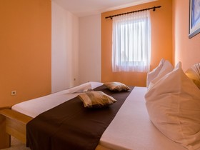 Apartments Mara
