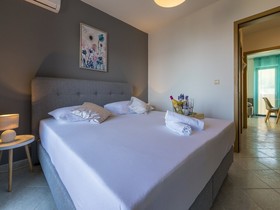 Apartments Mara
