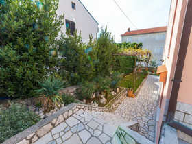Apartments Mara