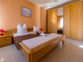 Apartments Mara