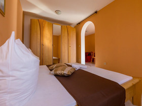 Apartments Mara