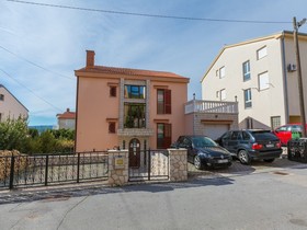 Apartments Mara