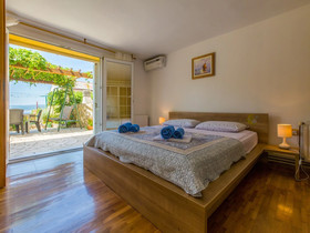 Apartments Neno