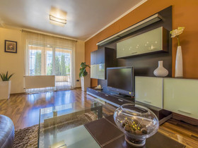 Apartments Pekera