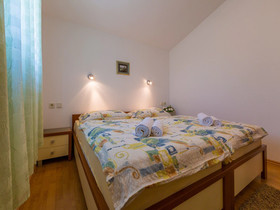 Apartments Pekera