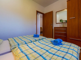Apartments Pekera