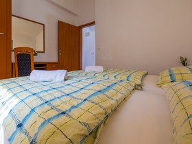 Apartments Pekera