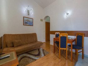 Apartments Pekera