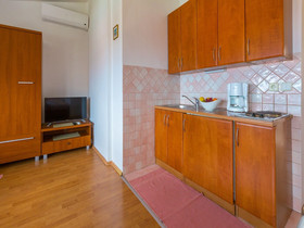 Apartments Pekera