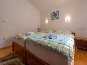 Apartments Pekera