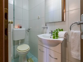 Apartments Pekera