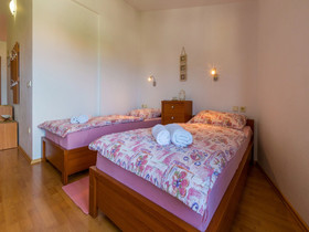 Apartments Pekera
