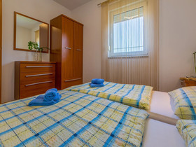 Apartments Pekera