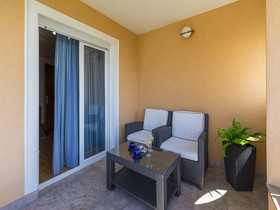 Apartments Pekera