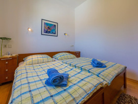 Apartments Pekera