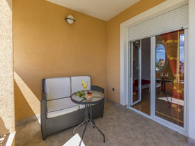 Apartments Pekera