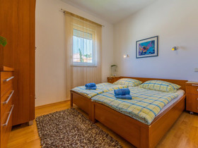 Apartments Pekera