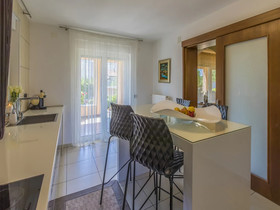 Apartments Pekera
