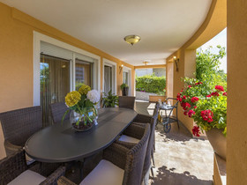 Apartments Pekera
