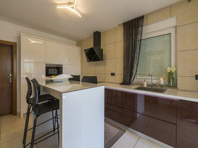 Apartments Pekera