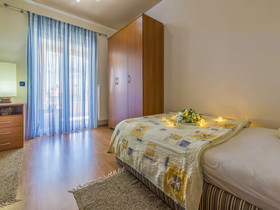 Apartments Pekera