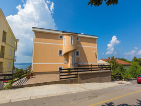 Apartments Pekera