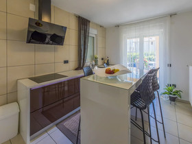 Apartments Pekera