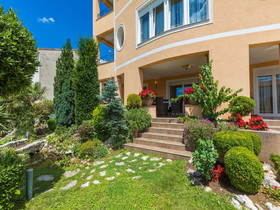 Apartments Pekera