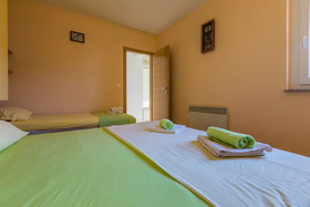Apartments Petak Novi