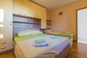 Apartments Petak Novi