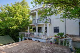 Apartments Petra