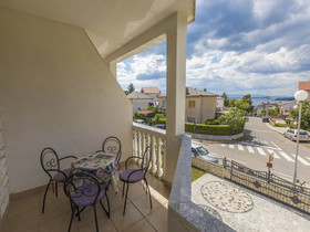 Apartments Theo