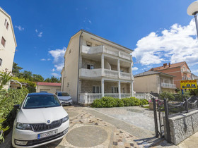 Apartments Theo