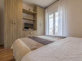 Apartments Theo