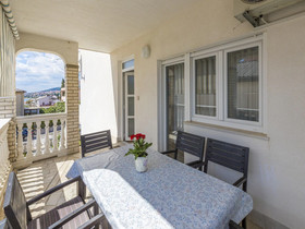 Apartments Theo