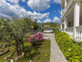 Apartments Theo