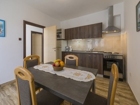 Apartments Theo