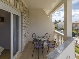 Apartments Theo