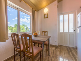 Apartments Theo
