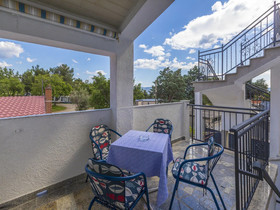 Apartments Theo