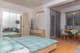 Apartments Zorica