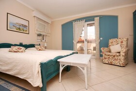 Hotel Abalone