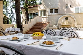 Hotel Abalone