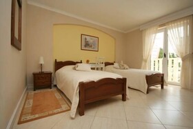 Hotel Abalone