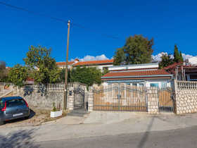 House Barbara