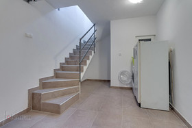 House Legara
